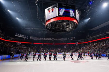 Eisbren Berlin gegen Straubing Tigers - PENNY DEL