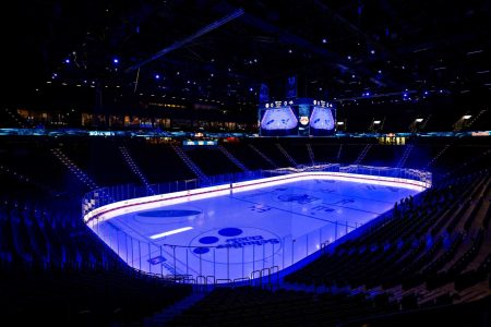 Red Bull Mnchen gegen Schwenninger Wild Wings - PENNY DEL